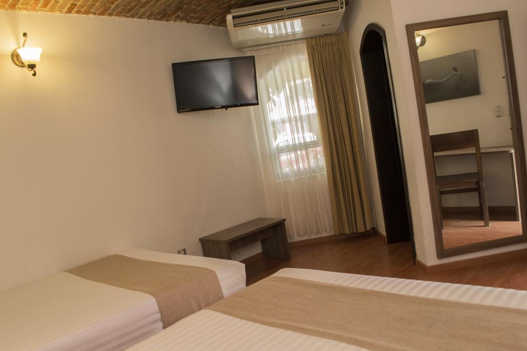 Hotel Villa Del Sol Expo Гвадалахара Экстерьер фото